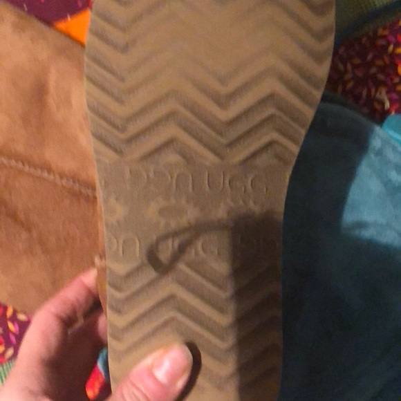 2 pairs of ugg boots - Picture 5 of 8